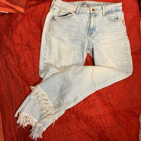 Zara basic straight leg fringe light wash jeans - 6 - Picture 2 of 8
